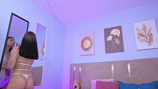 Snapshot of sarah_cruzz_ chatting on 22, 11, 2025 sarah cruzz online show from 22, 11, 2025