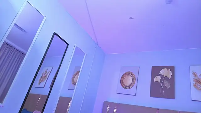 Snapshot of sarah_cruzz_ chatting on 30, 11, 2025 sarah cruzz online show from 30, 11, 2025