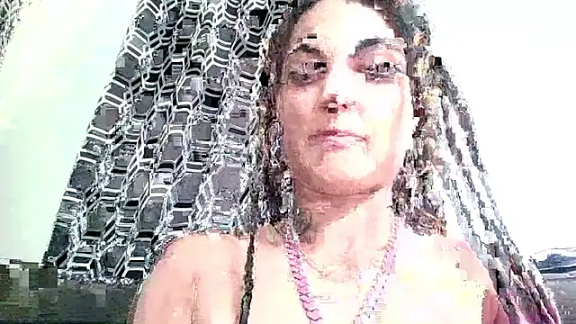 Snapshot of StripKi chatting on 24, 10, 2025 StripKi online show from 24, 10, 2025