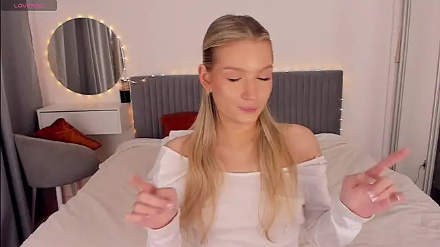 CassieRayss online show from 12, 2, 2026