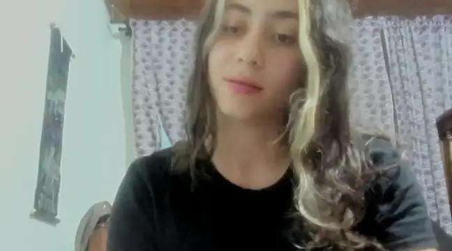 Snapshot of Liherz chatting on 4, 12, 2024 Liherz online show from 4, 12, 2024