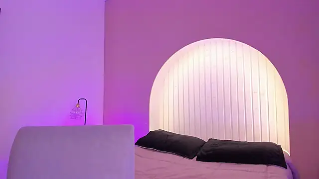 martina duque  online show from 10, 4, 2026