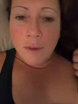 Snapshot of xsexycurvymilf chatting on 18, 12, 2024 xsexycurvymilf online show from 18, 12, 2024