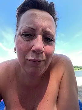 xsexycurvymilf online show from 20, 6, 2026