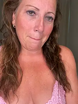 xsexycurvymilf online show from 8, 7, 2026