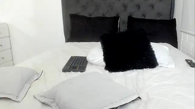 Snapshot of sara_evans02 chatting on 20, 1, 2025 sara evans02 online show from 20, 1, 2025