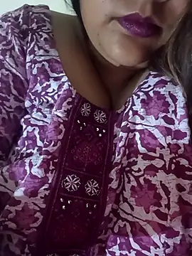 Snapshot of _Redwine_ chatting on 23, 2, 2025 Redwine online show from 23, 2, 2025