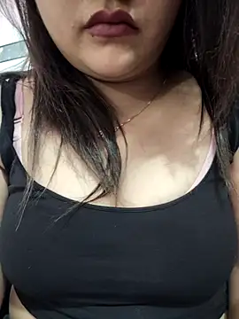 Snapshot of _Redwine_ chatting on 17, 3, 2025 Redwine online show from 17, 3, 2025