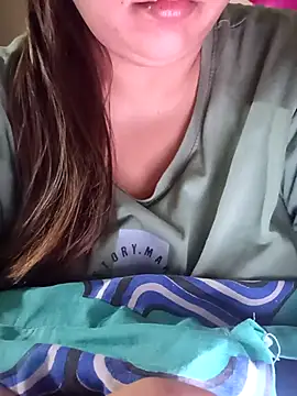 Snapshot of _Redwine_ chatting on 18, 9, 2025 Redwine online show from 18, 9, 2025