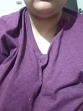 Snapshot of _Redwine_ chatting on 5, 11, 2025 Redwine online show from 5, 11, 2025