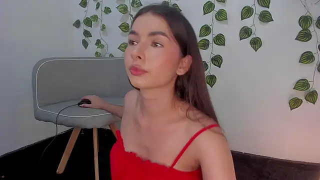 Coralinee 01 online show from 1, 12, 2024