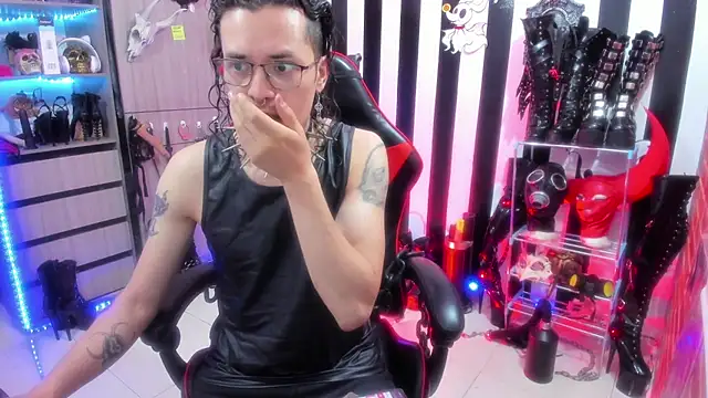 Snapshot of daven56 chatting on 6, 10, 2025 daven56 online show from 6, 10, 2025