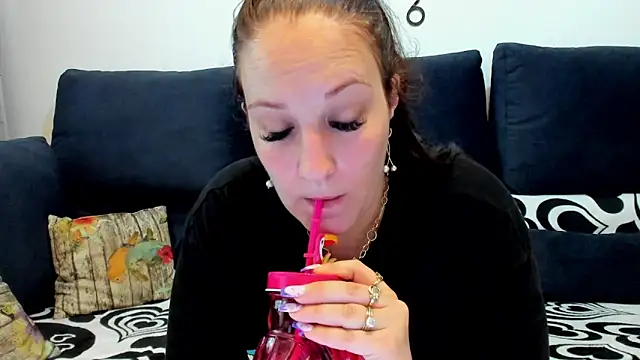 Snapshot of VanessaSquirtt chatting on 7, 6, 2026 VanessaSquirtt online show from 7, 6, 2026