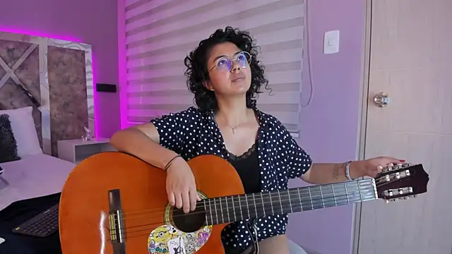 Amareto  online show from 1, 2, 2025