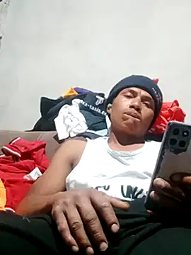 Moreno1813 online show from 8, 2, 2025