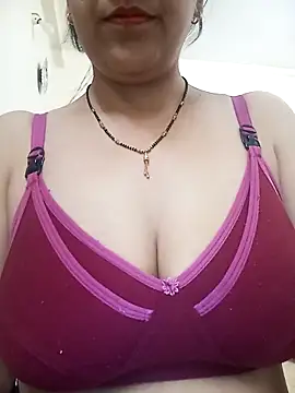 Snapshot of Hot-Shivani chatting on 15, 2, 2026 Hot-Shivani online show from 15, 2, 2026