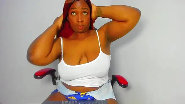 Snapshot of aphrodites_ass chatting on 22, 11, 2025 aphrodites ass online show from 22, 11, 2025