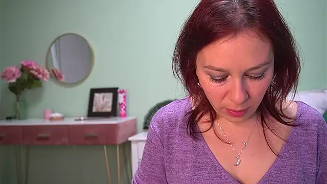 HaileyMoonn online show from 17, 10, 2025