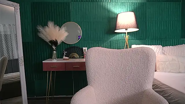 HaileyMoonn online show from 4, 2, 2026