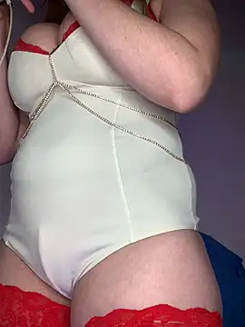 Nayafreaky online show from 19, 4, 2026