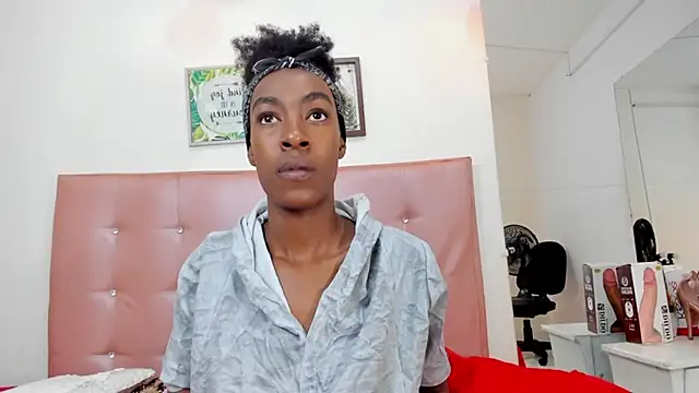 Snapshot of caryn_johnson chatting on 8, 3, 2025 caryn johnson online show from 8, 3, 2025