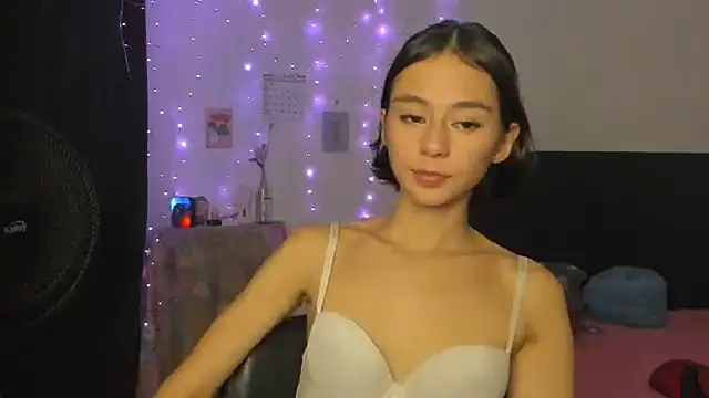 Snapshot of cute_roxana_ chatting on 9, 3, 2025 cute roxana online show from 9, 3, 2025