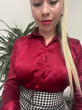 Snapshot of Ammy_Castro chatting on 6, 2, 2025 Ammy Castro online show from 6, 2, 2025