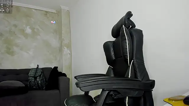 deyy madissonn online show from 14, 4, 2026