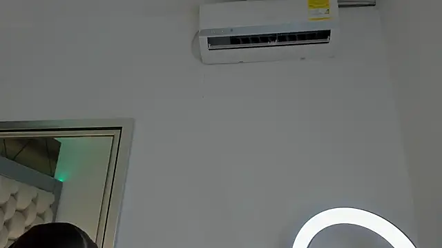 Snapshot of Helleamazing chatting on 23, 2, 2025 Helleamazing online show from 23, 2, 2025