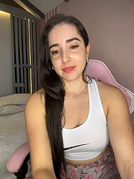 Victoria-And1 online show from 5, 4, 2026