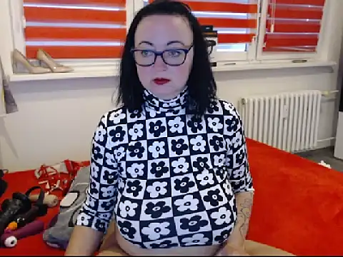 Snapshot of Alexie33 chatting on 7, 3, 2025 Alexie33 online show from 7, 3, 2025