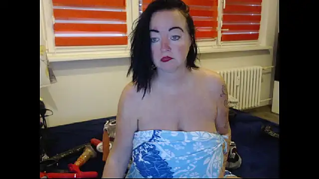 Snapshot of Alexie33 chatting on 8, 10, 2025 Alexie33 online show from 8, 10, 2025