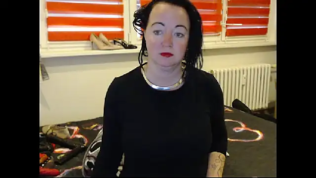 Snapshot of Alexie33 chatting on 8, 11, 2025 Alexie33 online show from 8, 11, 2025