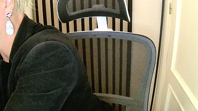 xxNoeliaxx online show from 27, 11, 2025