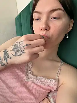 Lisaaa Alisa online show from 6, 3, 2026