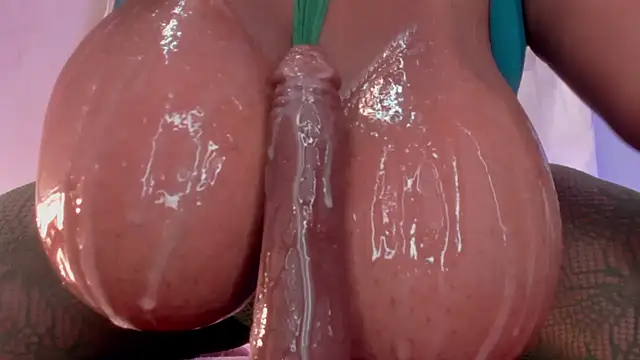 Snapshot of Sexyshantal_ chatting on 24, 1, 2025 Sexyshantal online show from 24, 1, 2025