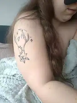 Snapshot of FrancaiseLynne chatting on 13, 12, 2024 FrancaiseLynne online show from 13, 12, 2024