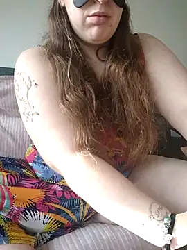 Snapshot of FrancaiseLynne chatting on 15, 2, 2025 FrancaiseLynne online show from 15, 2, 2025