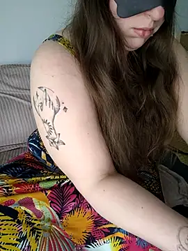 Snapshot of FrancaiseLynne chatting on 16, 3, 2025 FrancaiseLynne online show from 16, 3, 2025