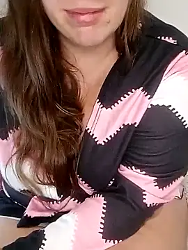 Snapshot of FrancaiseLynne chatting on 8, 9, 2025 FrancaiseLynne online show from 8, 9, 2025