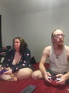 Snapshot of ShowNTellLovers chatting on 18, 12, 2025 ShowNTellLovers online show from 18, 12, 2025