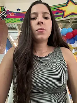 Snapshot of LittleDoll___ chatting on 28, 2, 2025 LittleDoll online show from 28, 2, 2025