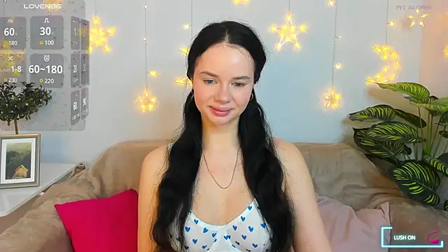 Snapshot of Lori__Hell chatting on 28, 2, 2025 Lori Hell online show from 28, 2, 2025