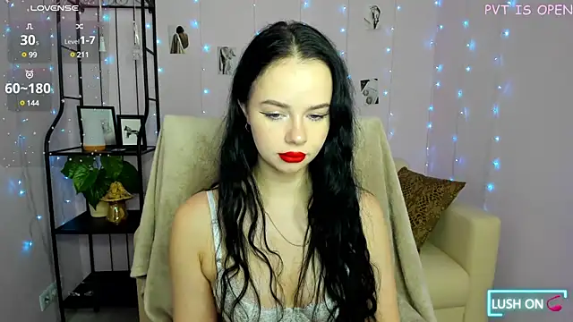 Snapshot of Lori__Hell chatting on 11, 3, 2025 Lori Hell online show from 11, 3, 2025