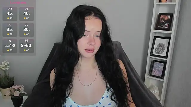 Lori  Hell online show from 16, 6, 2026