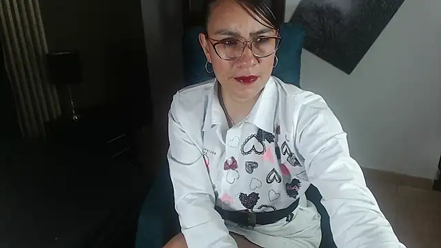 Snapshot of Agata-Moon chatting on 6, 2, 2025 Agata-Moon online show from 6, 2, 2025