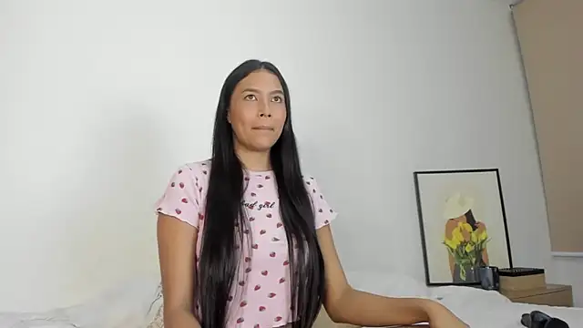 Snapshot of rouse_4 chatting on 1, 12, 2025 rouse 4 online show from 1, 12, 2025