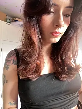 LiliJones  online show from 11, 9, 2025