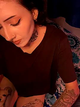 LiliJones  online show from 14, 11, 2025