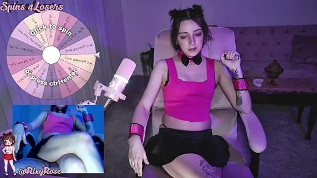 Trixyrose online show from 6, 4, 2026